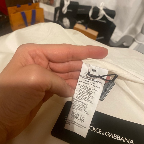 SEXY Dolce & Gabbana Fitted Off White Dress with Colourful Collar 🌷 - Picture 9 of 11